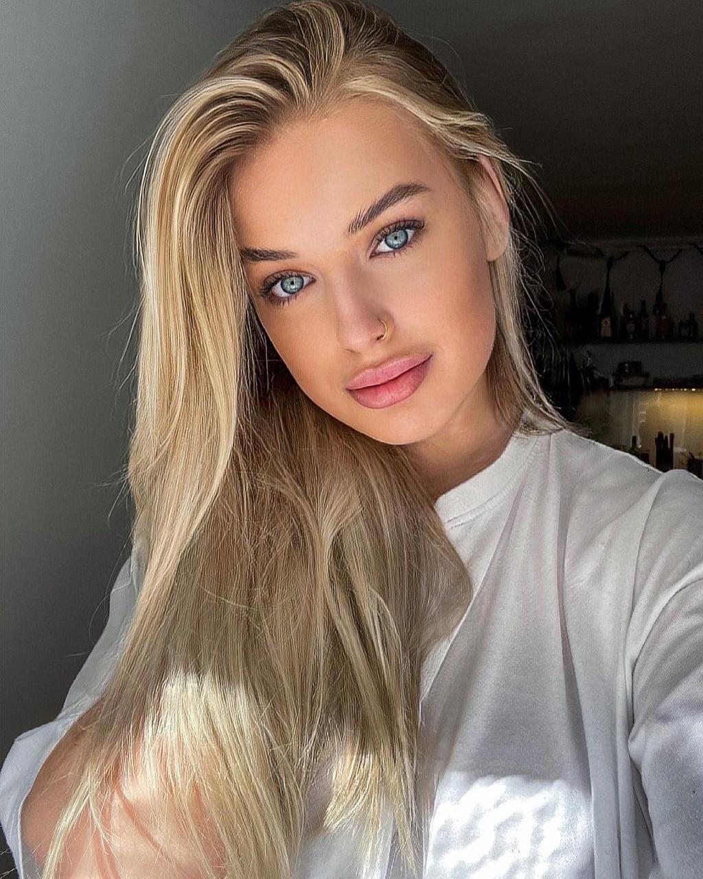 Ruth clever 5'3 or under(160cm),Blonde,German,Amber,European